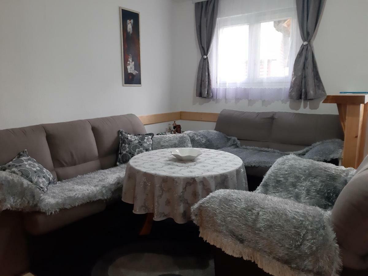 Apartments Andriyana 자블야크 외부 사진